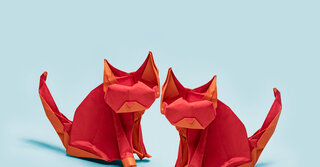 Origrami mit zwei roten Katzen