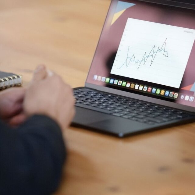 Image of a presentationn on a laptop